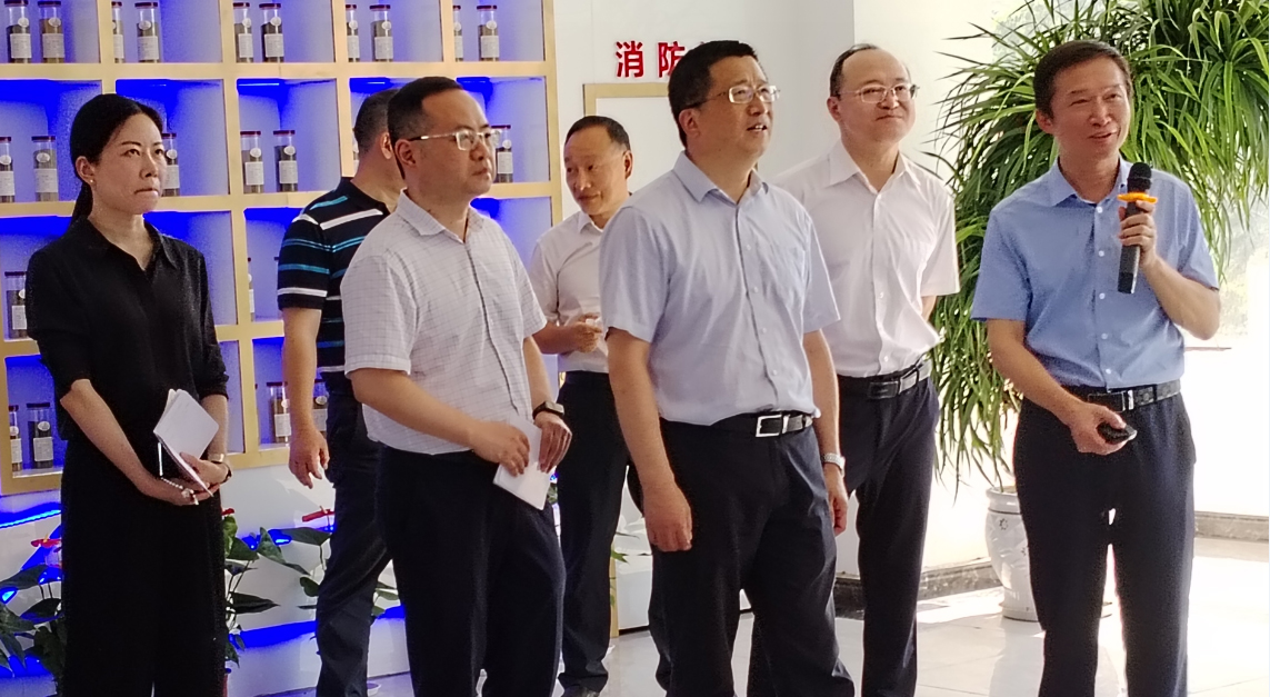 四川證監(jiān)局黨委書(shū)記、局長(zhǎng)唐理斌一行來(lái)公司調(diào)研